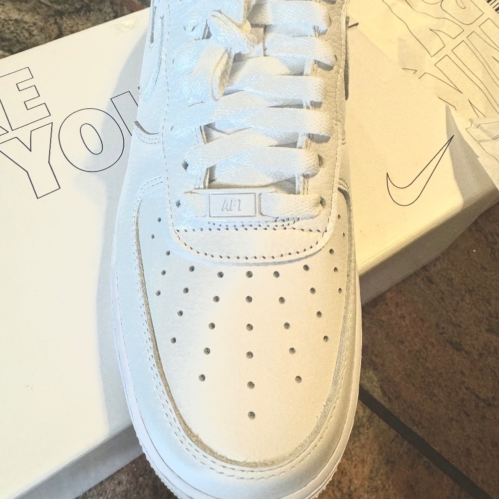 Nike White Air Force 1 Sneakers Iconic Design NWOT Box included